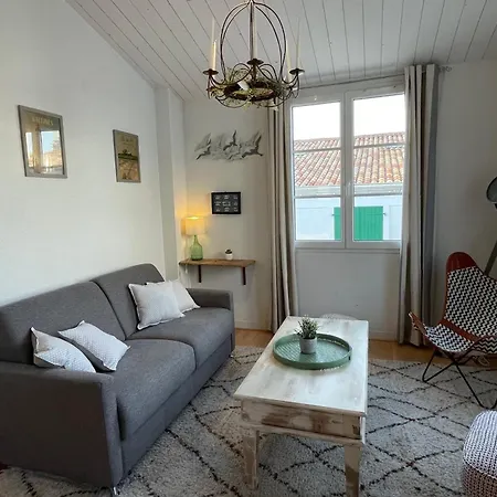 Very Bright Nest With Terrace In The Village